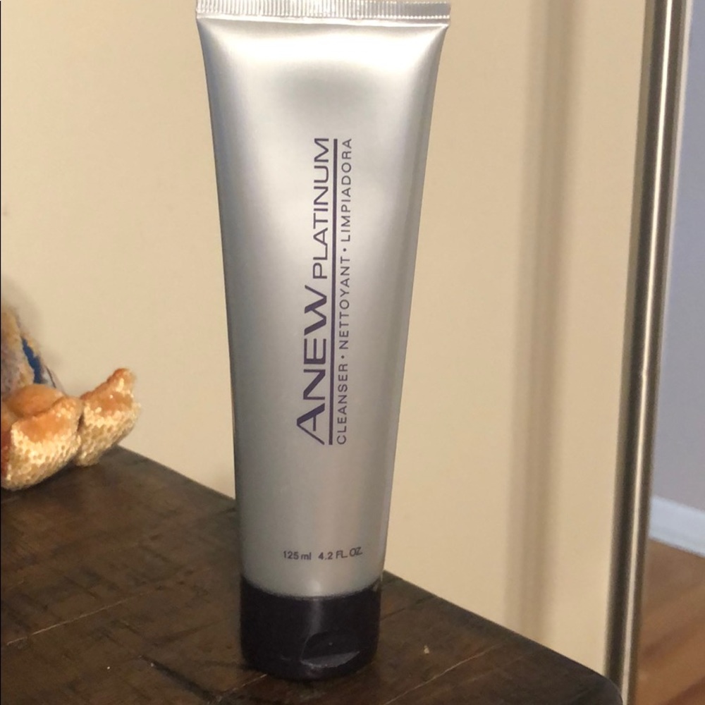 Avon anew cleanser unopened
